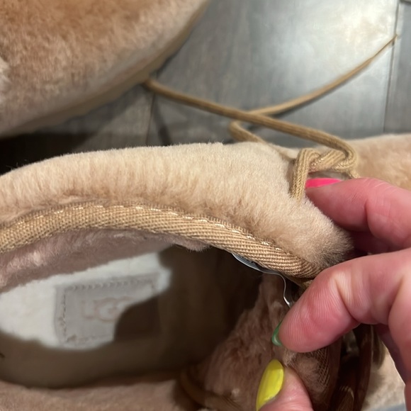 NWOT Furry Ugg Shoes - Picture 7 of 8